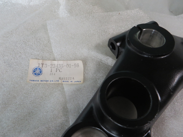 Yamaha Gabelbrücke Lenkerkrone XS650 crown handle 1T3-23435-01-98 Original NEU