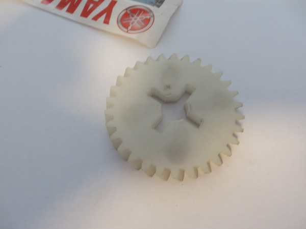 Yamaha Antriebszahnrad Ölpumpe FS1 DX FT1 J JT1 JT2 oil pump sprocket 257-13178-00 original NOS