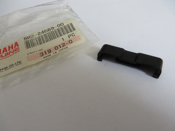 Yamaha Tankschloss Abdeckung RZ50 RD80 LCI hinge cover Original NEU 5R2-24669-00 Original Ersatzteil – MG-Teileshop
