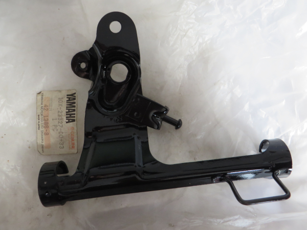 Yamaha RD80 LCI RZ50 Stay Headlight Left 10X-23327-00-33 Original NEU 10X-23327-00-33 Genuine spare part – MG-Teileshop