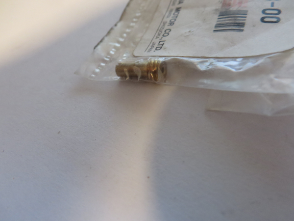 Yamaha Leerlaufdüse oben LB50 Chappy pipe pilot jet 1M3-14148-00 Original NEU