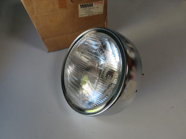 Yamaha Reflektor FS80 SE headlight 5A7-84103-45 Original NEU 5A7-84103-45 Genuine spare part – MG-Teileshop