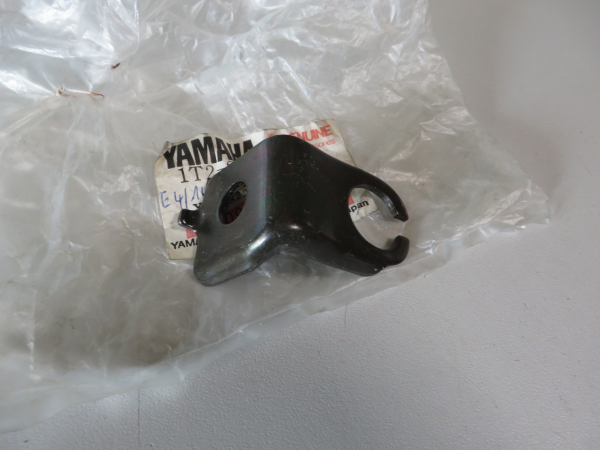 Yamaha Halterung für hinteren Bremslichtschalter XT500 bracket rear stop switch Original NEU  Original Ersatzteil – MG-Teiles