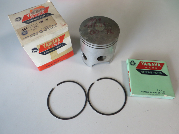 Yamaha Standart Kolben mit Ringen RD400 piston with rings 1A1-11631-00-96,1A1-11610-00 Original NOS 1A1-11631-00-96 Original