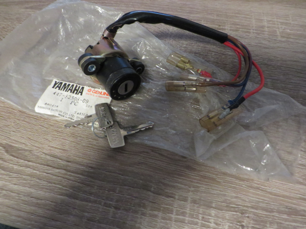 Yamaha Zündschloss Zündschloß RD250 RD350 main switch  447-82508-09 Original NOS