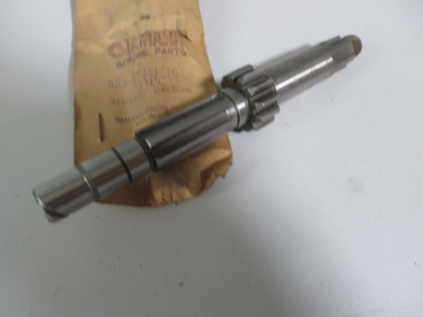 Yamaha AXLE MAIN DT50 MX DT50R TY50M DT50M RD50M DT80 RD80 MX RX80 353-17411-10 ORIGINAL NOS 353-17411-10 Genuine spare part