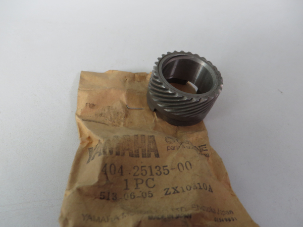 Yamaha Tachoantrieb RD50M RD200 speedo drive gear 404-25135-00 Original