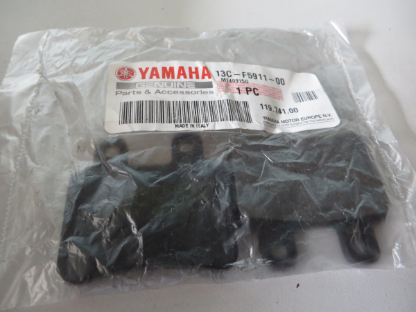 Yamaha DT50R DT50X XT125X XT125R rear brake pads original NEU 13C-F5911-00 Genuine spare part – MG-Teileshop