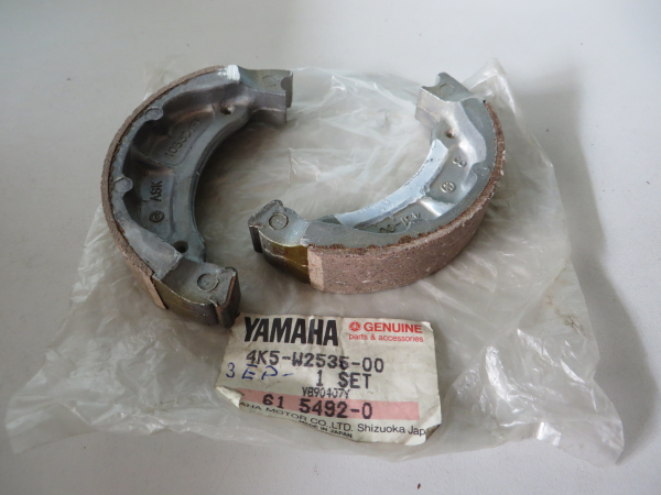 Yamaha Bremsbacken hinten CA50 FS1 1988 Salient brake shoe kit Original 4K5-W2535-00 3EP-W2536-00​​​​​​​ 3EP-W253E-00​​​​​​​