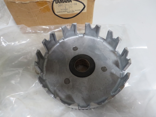 Yamaha Kupplungskorb YAS3 AS3 RD125 DX TA125 clutch basket original NEW
