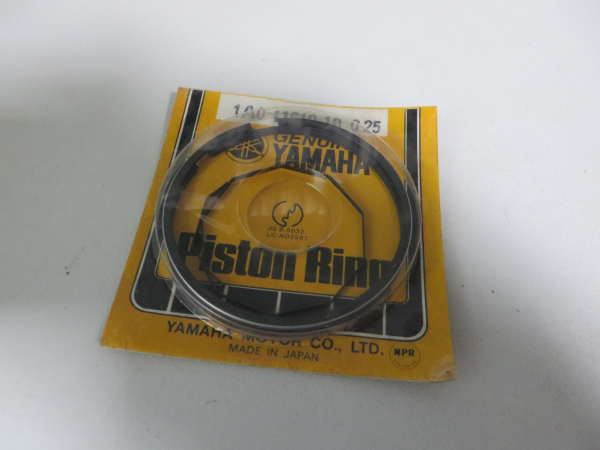 Yamaha Kolbenringe RD250 Übermaß 0,25mm Piston Rings 1A0-11610-10 Original Neu 1A0-11610-10 Original Ersatzteil – MG-Teilesho