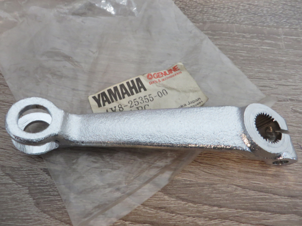 Yamaha Bremshebel für hintere Bremstrommel XZ550 XJ550 XS400 12E brake drum lever 4V8-25355-00 NEU
