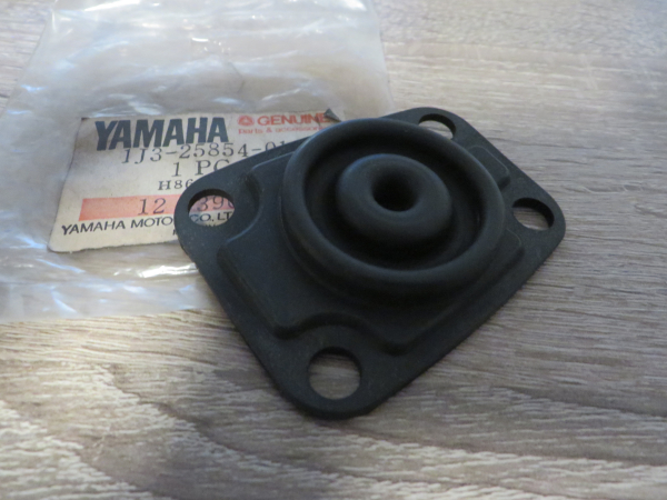 Yamaha Bremspumpe Membran FS1 DX RD50M SR500 XS250 XS400 XS500 XS750 XS850 XS1100 1J3-25854-01 Original 1J3-25854-01 Original