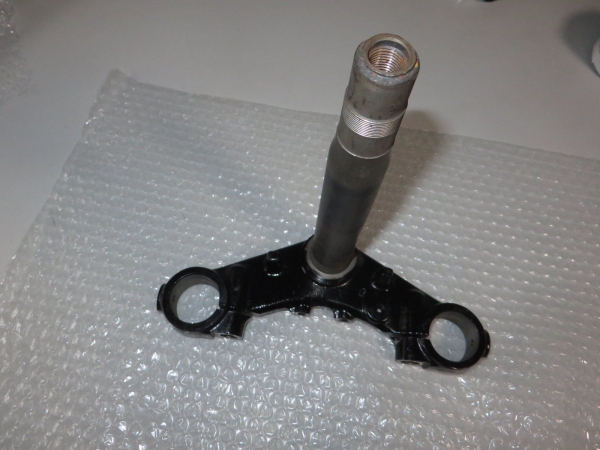 Yamaha Gabeljoch XJ550 fork under bracket Original NOS