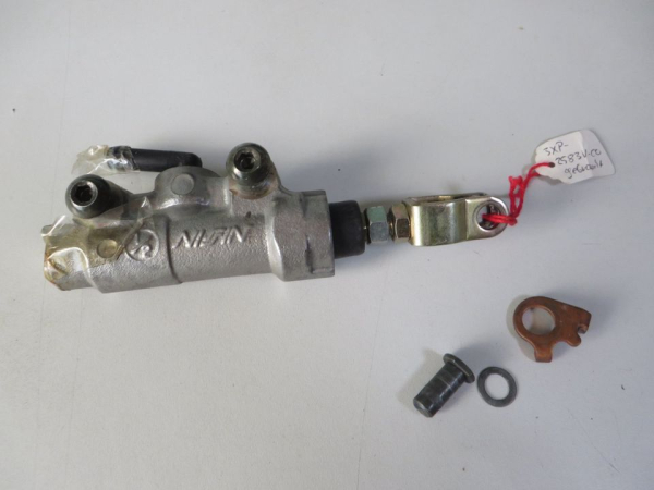 Yamaha Bremszylinder hinten TDR125 rear brake cylinder (gebraucht) 3XP-2583V-00 3XP-2583V-00 Original Ersatzteil – MG-Teilesh