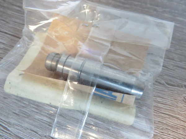 Yamaha XJ600 N XJ600 S Diversion valve 4BR-11133-10 Original NEU 4BR-11133-10 Genuine spare part – MG-Teileshop
