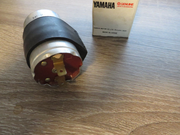Yamaha Blinkrelais 2-POLE XS 650 2-PORT flasher relay Genuine