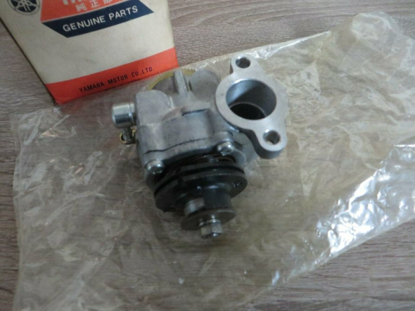 Yamaha Ölpumpe TY50M DT50M RD50M GT50 GT80 RD50 oil pump 367-13101-00 Original