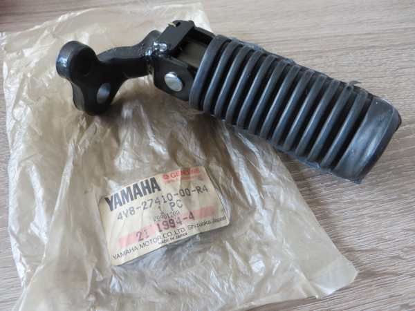 Yamaha Fußraste vorne links XJ550 4V8 front Footrest lh Original NEU  Original Ersatzteil – MG-Teileshop