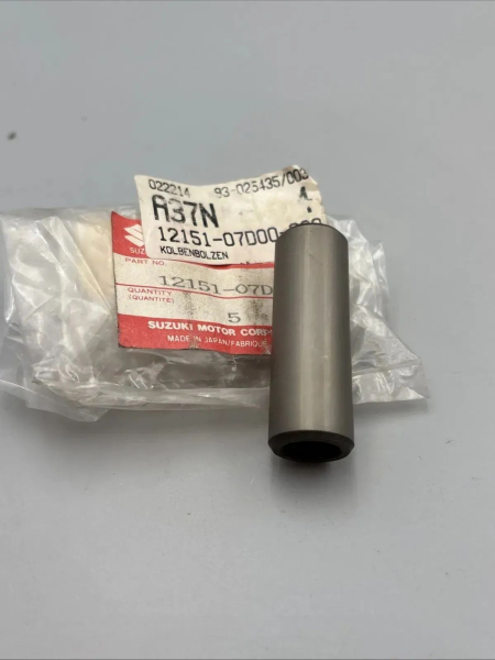 Yamaha SUZUKI KOBENBOLZEN GSX750F GSXR750 PIN,PISTON 12151-07D00 XX36893 12151-07D00 Original Ersatzteil – MG-Teileshop