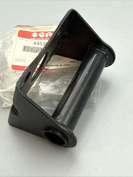 suzuki kraftstofftankhalterung GSXR750 GSXR600 BRACKET COMP,FUEL TANK XX36998