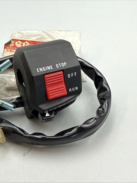 SUZUKI SCHALTEREINHEIT GN125E GN125U GSXR750R SWITCH ASSY,HANDLE,R XX22912
