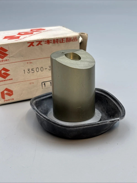 SUZUKI MEMRANSCHIEBER GT750 1973-77  DIAPHRAGM ASSY 13500-31210 XX37033