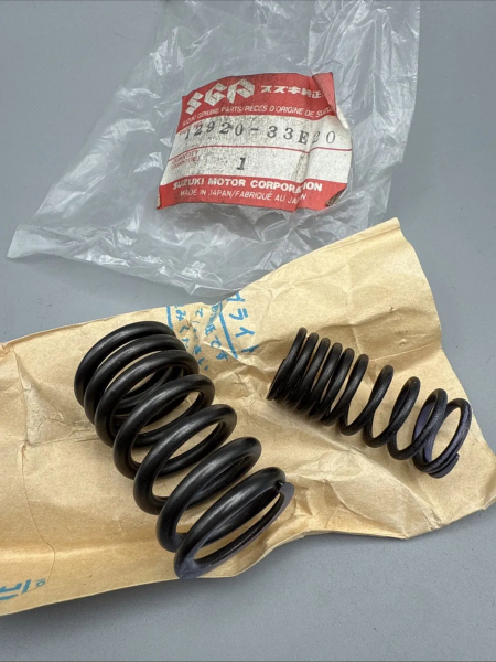 Yamaha SUZUKI GSXR600 1997-2000 SPRING SET,VALVE 12920-33E20 12920-33E20 Genuine spare part – MG-Teileshop