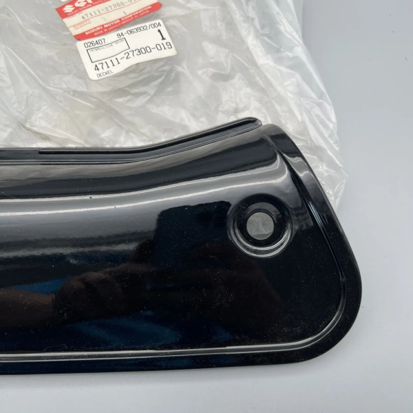 SUZUKI RV 125 VERKLEIDUNG SEITENDECKEL FRAME SIDE COVER ORIGINAL NEU SA0603