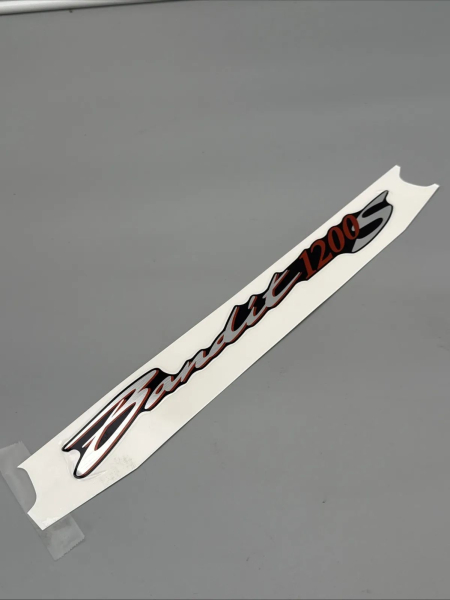 SUZUKI EMBLEM GSF1200S GSF1200Z EMBLEM,COWLING SIDE D0002