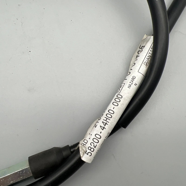 SUZUKI SFV 650 KUPPLUGSZUG CLUTCH CABLE 58200-44H00 ORIGINAL NEU XX22628