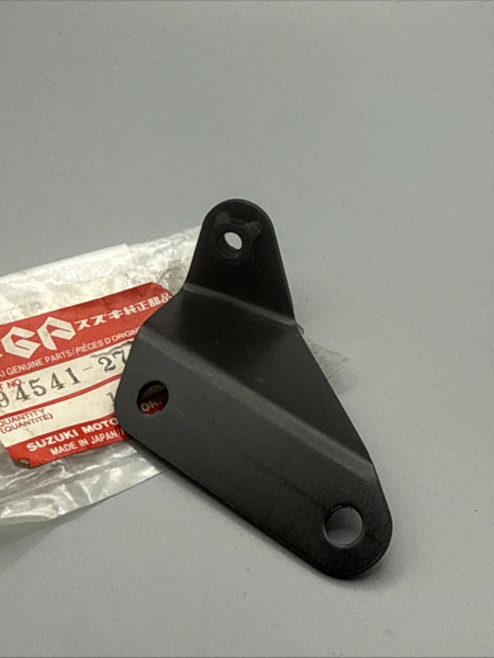 SUZUKI HALTERUNG, VORDERACHSE, HINTEN GSF1200S BRACKET, COWLING RR XX36500