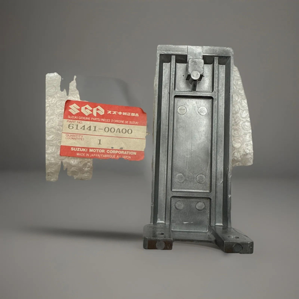 Yamaha SUZUKI ABDECKUNG GSX1100E GSX1100EF CHAIN ADJ COVER 61441-00A00-000 XX36024 61441-00A00-000 Original Ersatzteil – MG-T