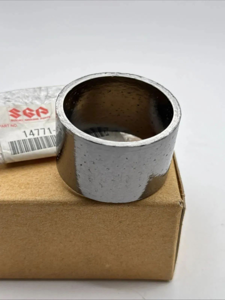 SUZUKI VERBINDUNG AUSPUFFROHR GSXR1000 GSR750 GSX-S750A CONNECTOR,MUFFLER X35233