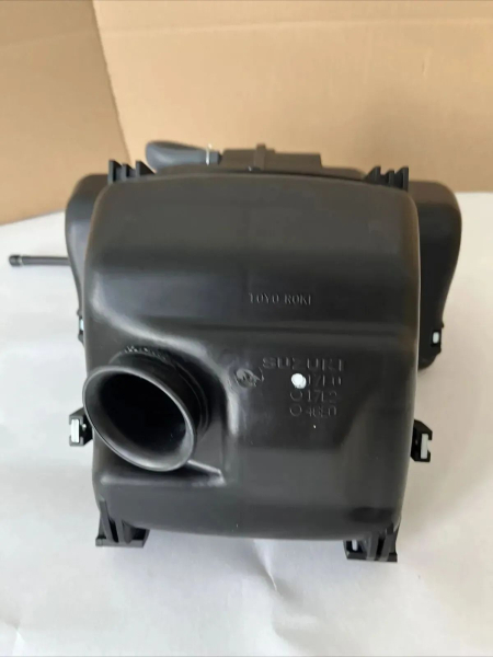 SUZUKI LUFTFILTERKASTEN CLEANER ASSEMBLY 13700-17E01  SUZUKI GSX-R 750 W K01122