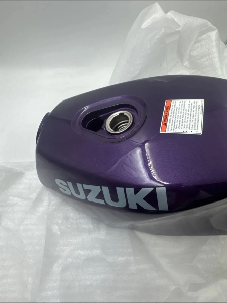 SUZUKI RG80 1985-1991 KRAFTSTOFFTANK BENZINTANK LILA FUEL TANK PURPLE NEU S00004