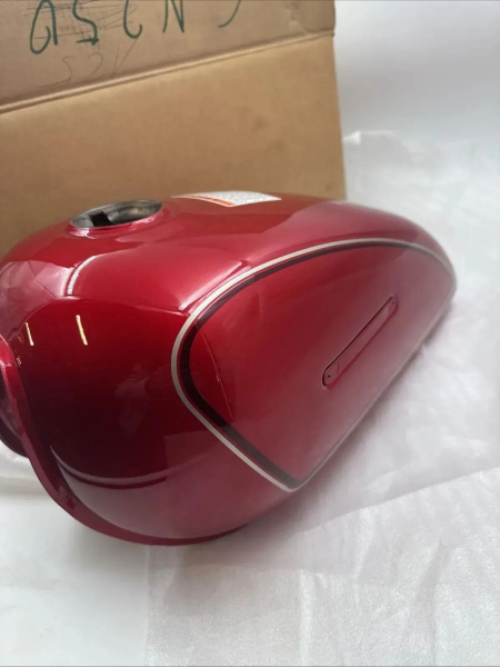 SUZUKI KRAFTSTOFFTANK BENZINTANK ROT FUEL TANK GN125 ORIGINAL NOS S00014