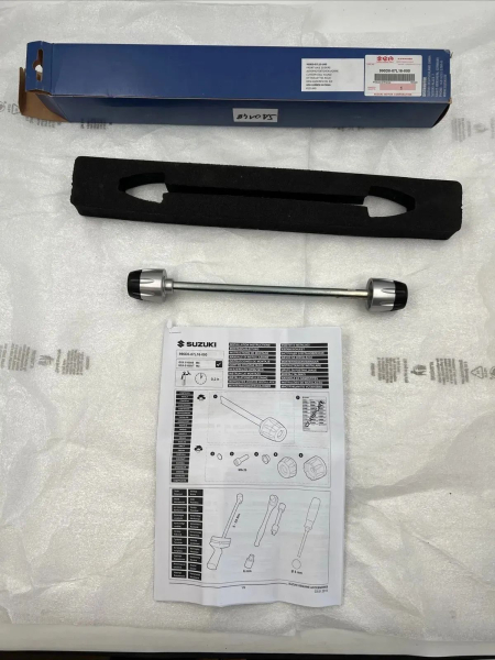 Yamaha Suzuki Vorderachs-Protektor Front Axle Sliders GSX-S 1000 990D0-07L16-000 SA0148 990D0-07L16-000 Original Ersatzteil –